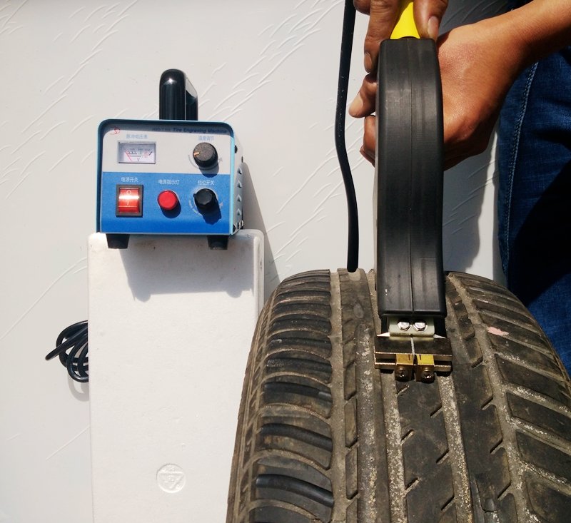 tire grooving machine